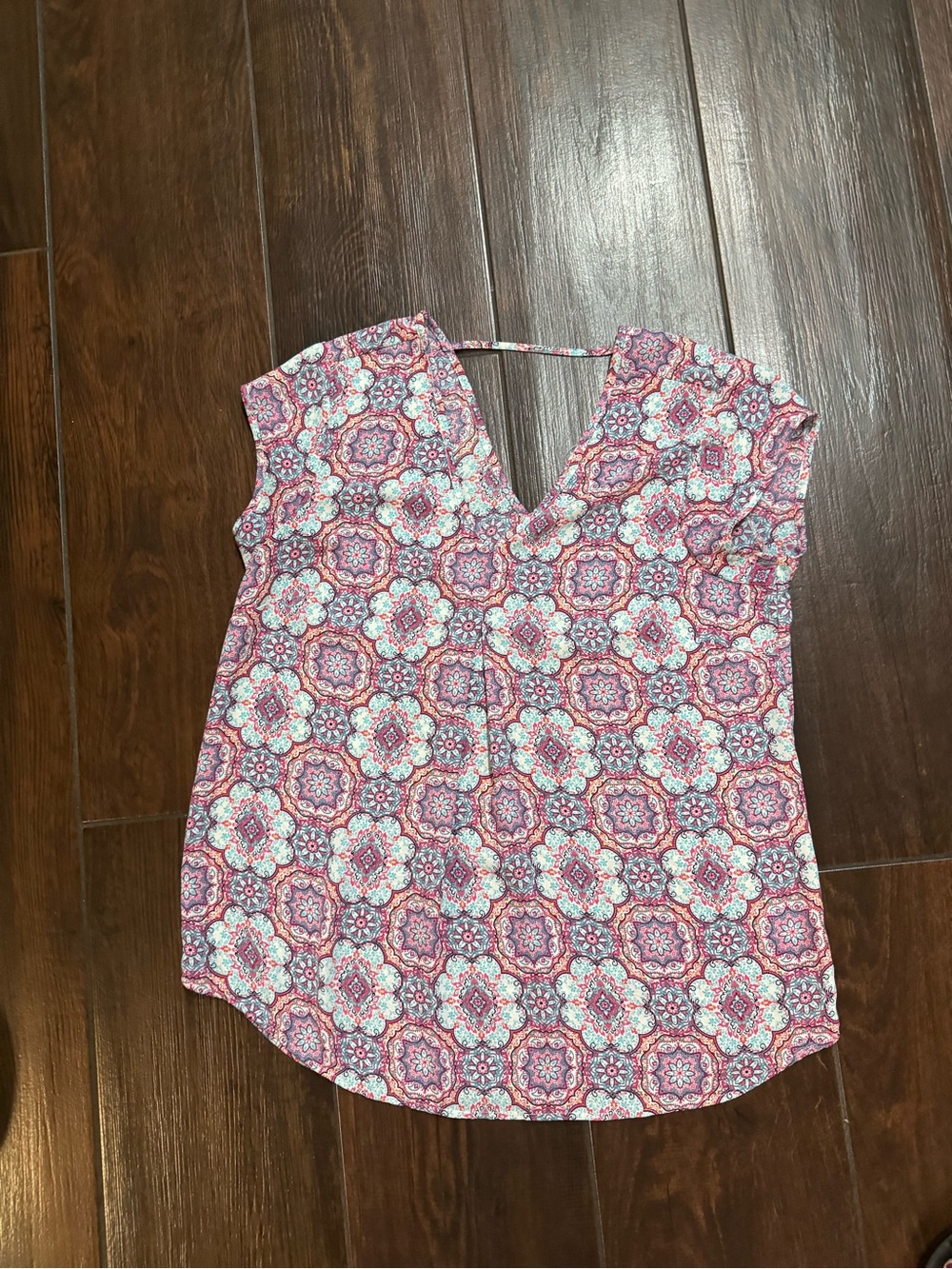 DR2 Pink and White Mosaic V-Neck Blouse
